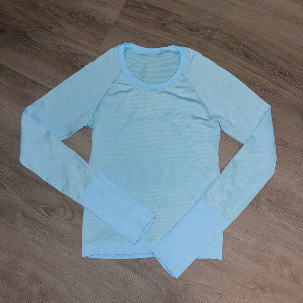 lulu blue chill swiftly tech long sleeve race length